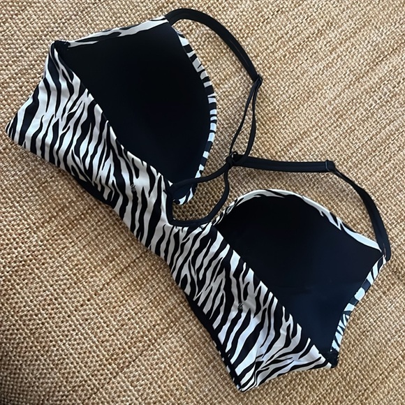 Victoria’s Secret Very Sexy Racerback Bra Size 36D - Picture 3 of 6